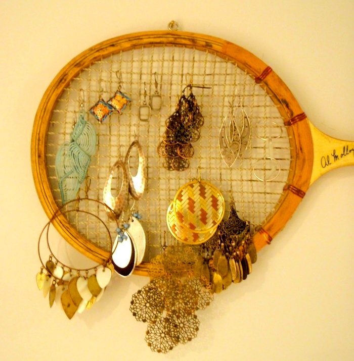 DIY Old Tennis Racket Organizer