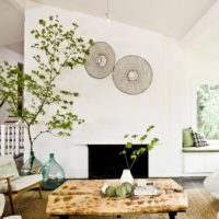 Living plants in the interior of the living room