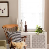 Decorative vases on the radiator screen