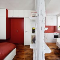 Crveno-bijeli studio apartman