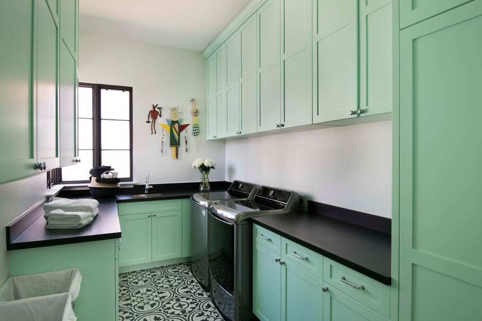 Piccola cucina in stile provenzale color menta