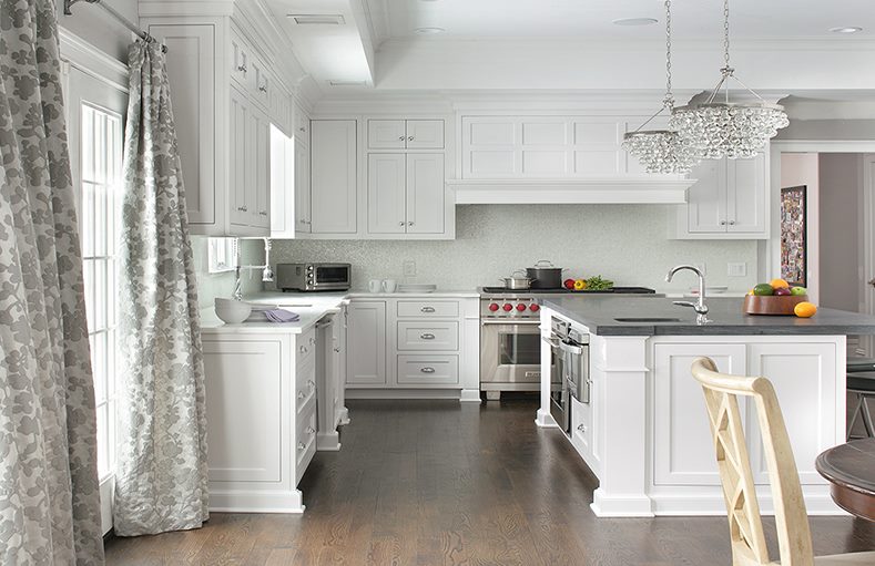 Provence-style long curtains in the kitchen