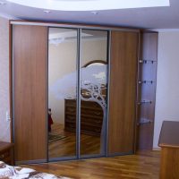 Diagonal sliding wardrobe with combined doors