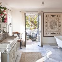 Bagno privato con porta sul cortile