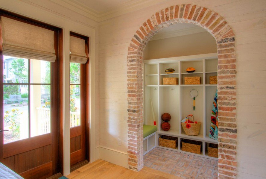 Brick arch in the hallway interior