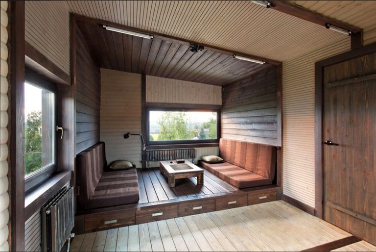 Dizajn prostora za rekreaciju u dnevnoj sobi pomoću imitacije drveta