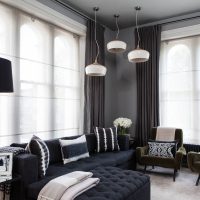 Salon design dans les tons sombres