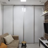 Cloison extensible en aluminium avec verre dépoli