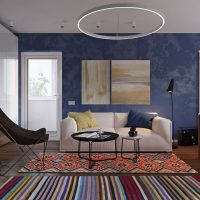 Colore blu all'interno di un moderno salotto