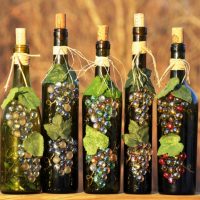 Prekrasan dekor vinskih boca