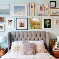 Décoration murale dans la chambre avec des images et des photos