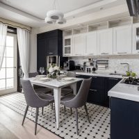 Ceramic floor in the kitchen