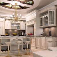 Classic kitchen with breakfast bar