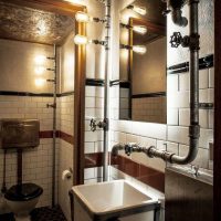 Bagno in stile industriale di decorazione d'interni