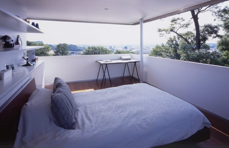 Imitacija prozora u dizajnu spavaće sobe