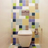 Colored tile in the bathroom of a panel house