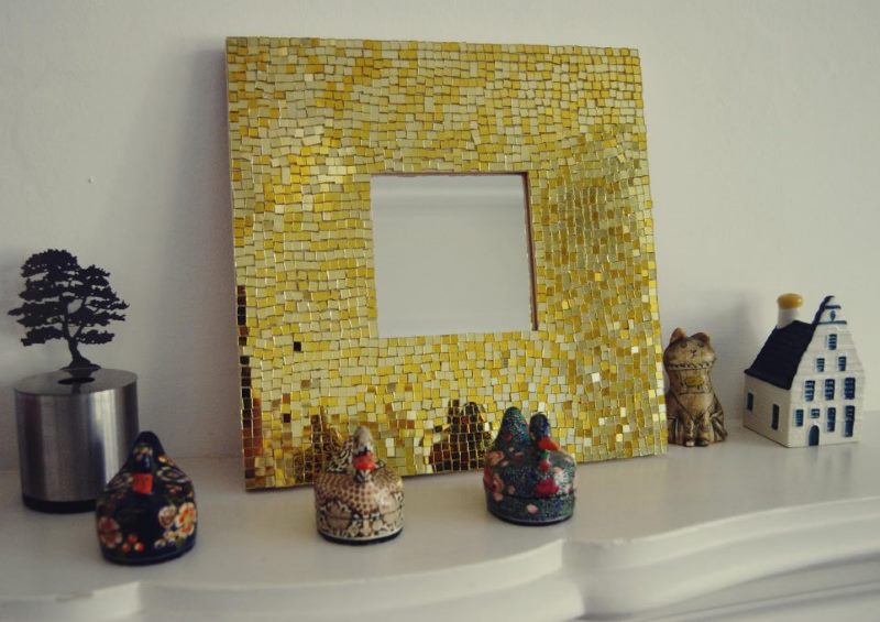 Cadre de mosaïque bricolage pour un miroir de table