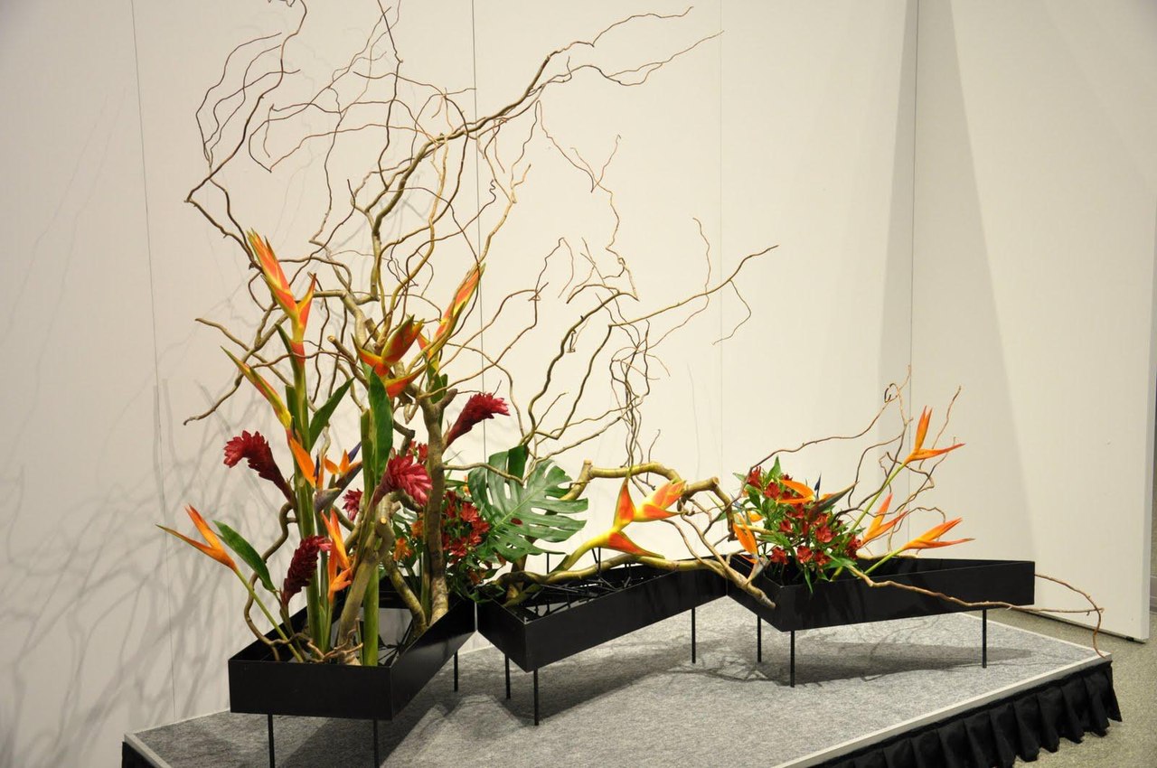 Uređaj umjetnog cvijeća u japanskom stilu