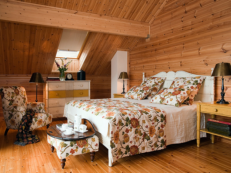 Colorful textile in the attic bedroom