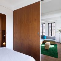 Laminated sliding wall