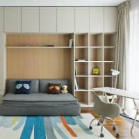 Mobilier modulaire à l'intérieur d'une chambre d'enfant