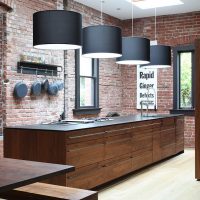 Grands luminaires de cuisine noirs