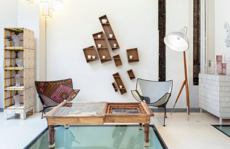 Wooden shelves of the original configuration in the room decor