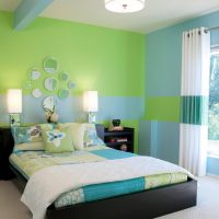 Svijetlo zelena boja u unutrašnjosti spavaće sobe