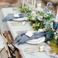 Cloth napkins on white plates