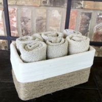 Skladištenje ručnika u staroj kutiji