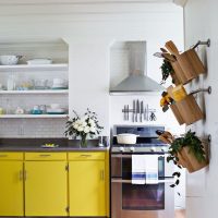 Colore giallo nel design della cucina