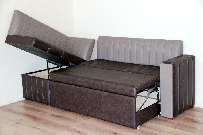 Mekanisme sofa lipatan.