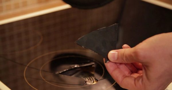 Gardez les liquides froids à l'écart de la table de cuisson.