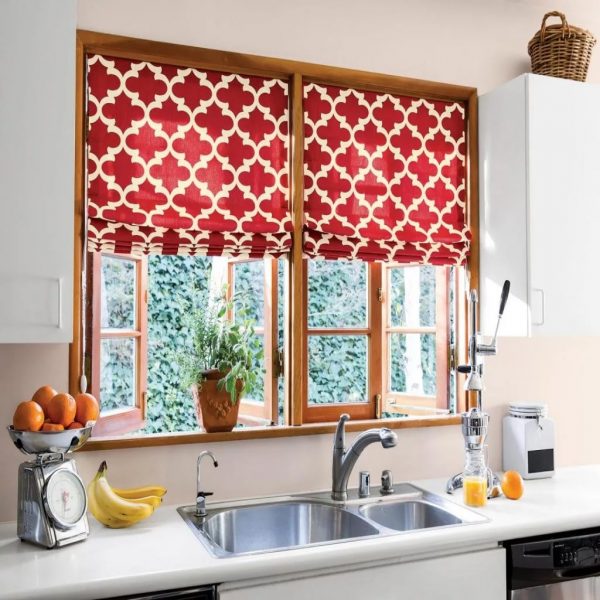 Curtains should look harmonious with the type of furniture and other decorative elements.