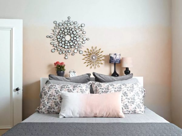 It is better to choose a gradient as a wall covering for a bedroom in more muted colors.