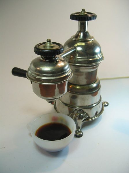 A coffee machine, close to the modern look, was created in 1800 by the archbishop de Bellois